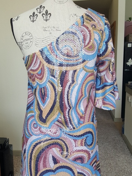 🔥 Retro Styled Sequin Dress 🔥 - Picture 3 of 8